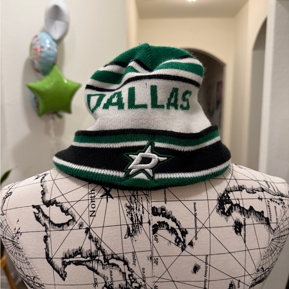 47 Brand Black and Green Knit Beanie